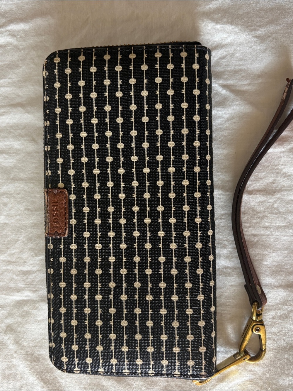 Fossil Black and Cream Geo-Print Zip Wallet Wristlet